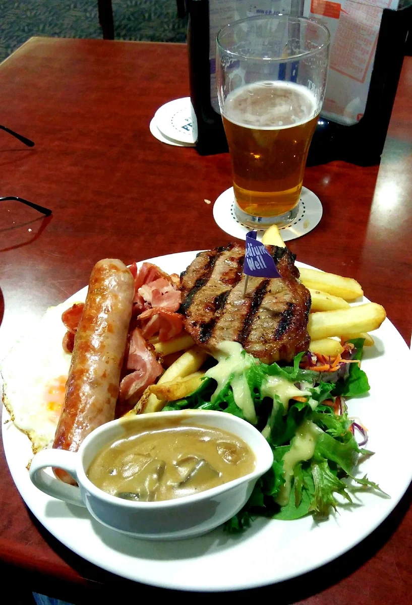 Mixed Grill, Chelsea Heights Hotel