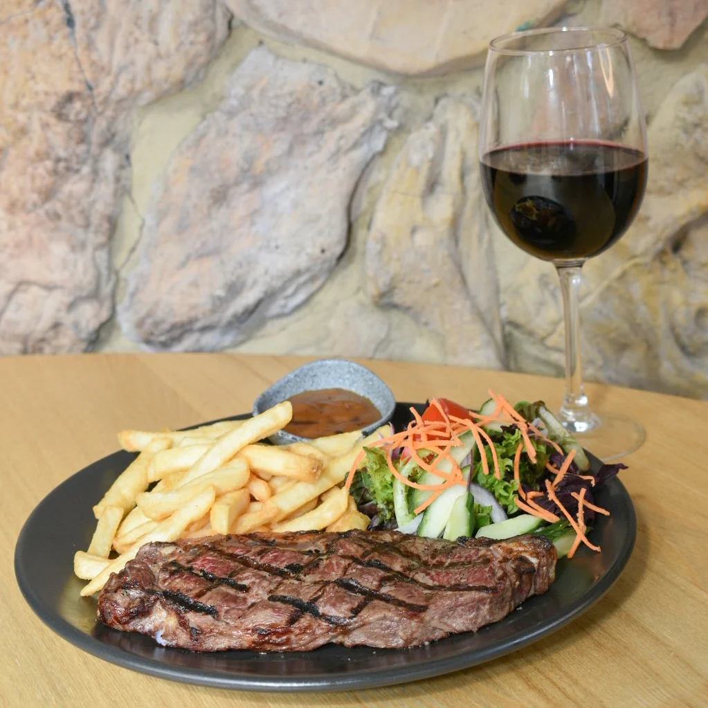 Steak & Chips, Chelsea Heights Hotel