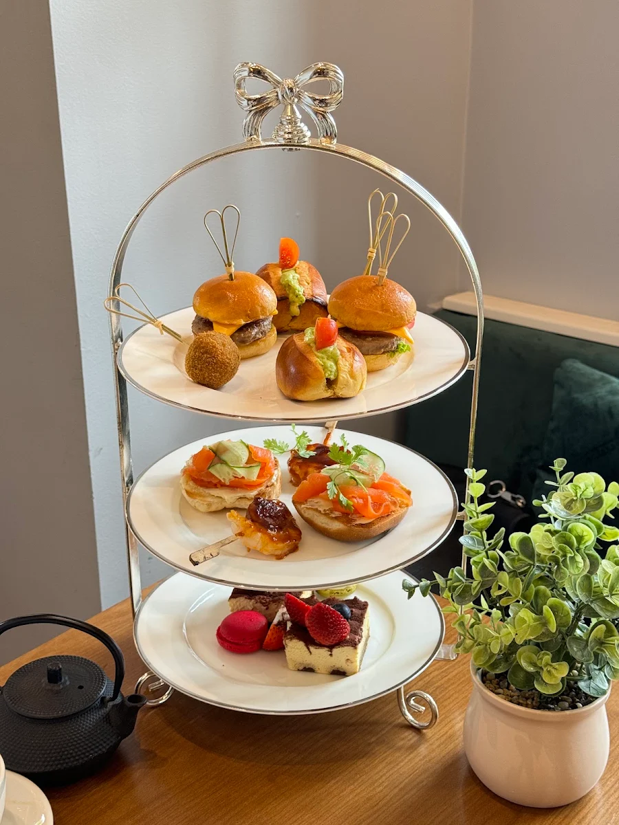Highlights, Gardener’s Lodge Cafe