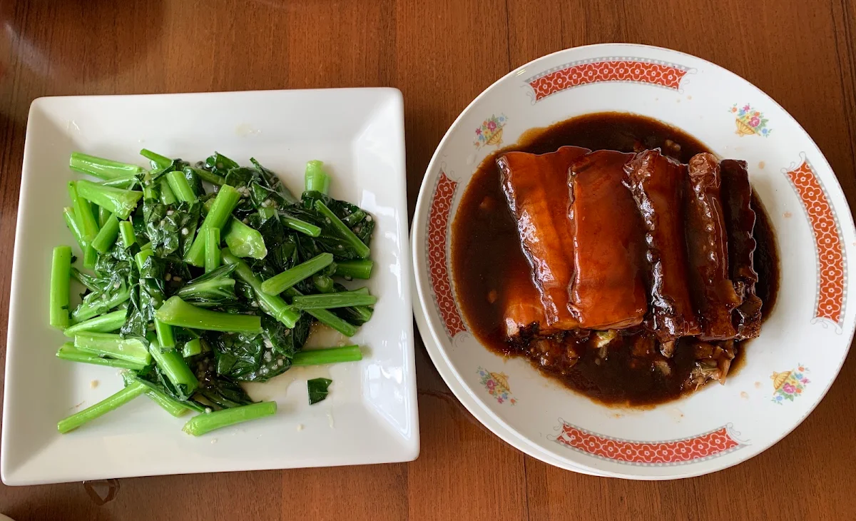 Highlights, Dragon Gallery Chinese Restaurant
