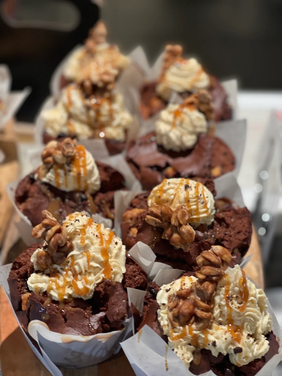 Muffins, Edwin's Cafe