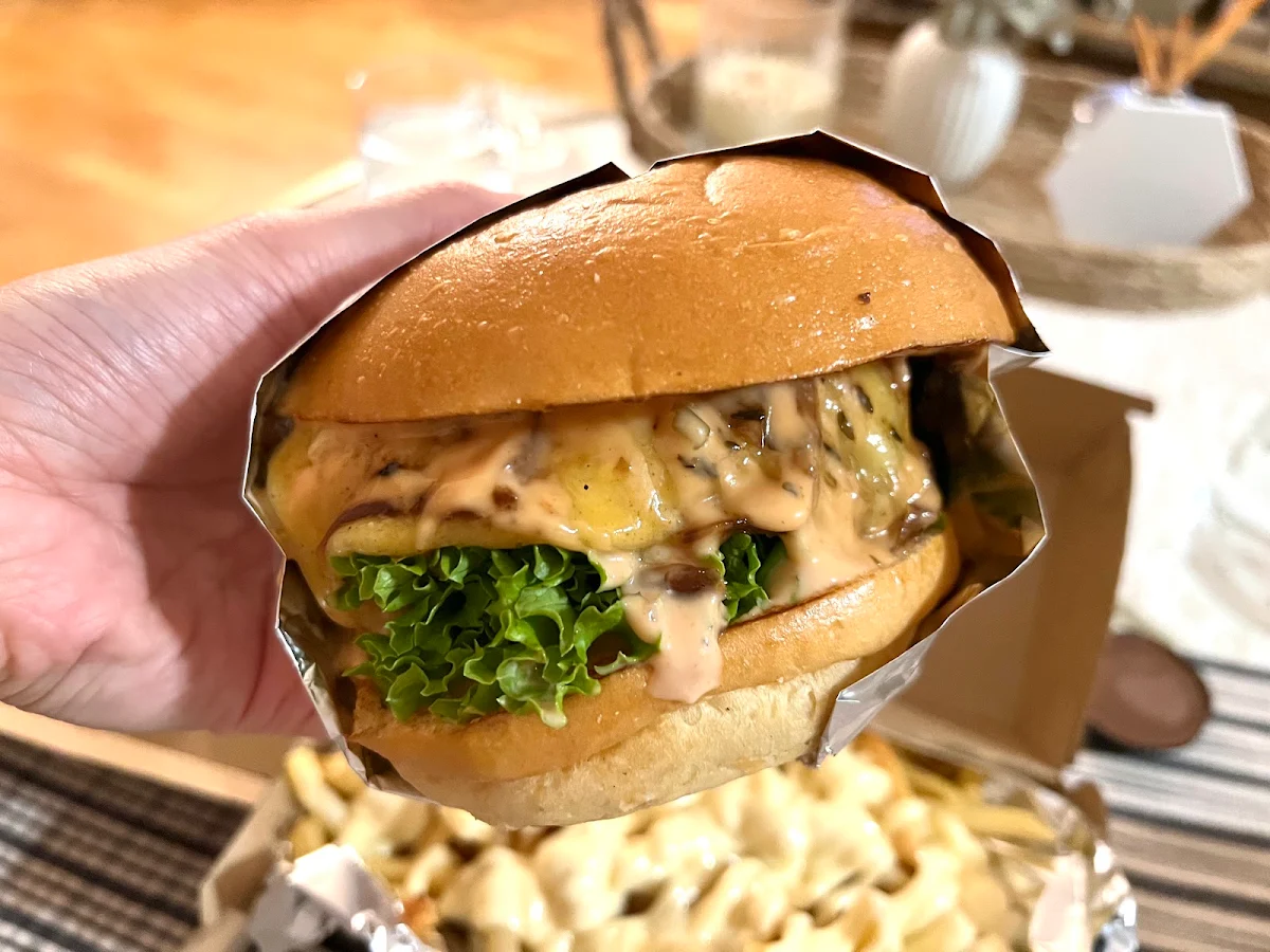The Double Cheeseburger, The Beef Burger