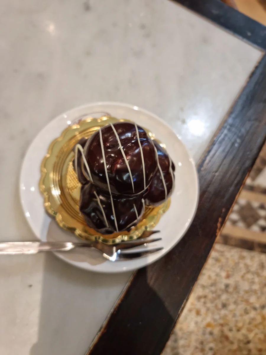Profiterole, Brunetti Classico Carlton