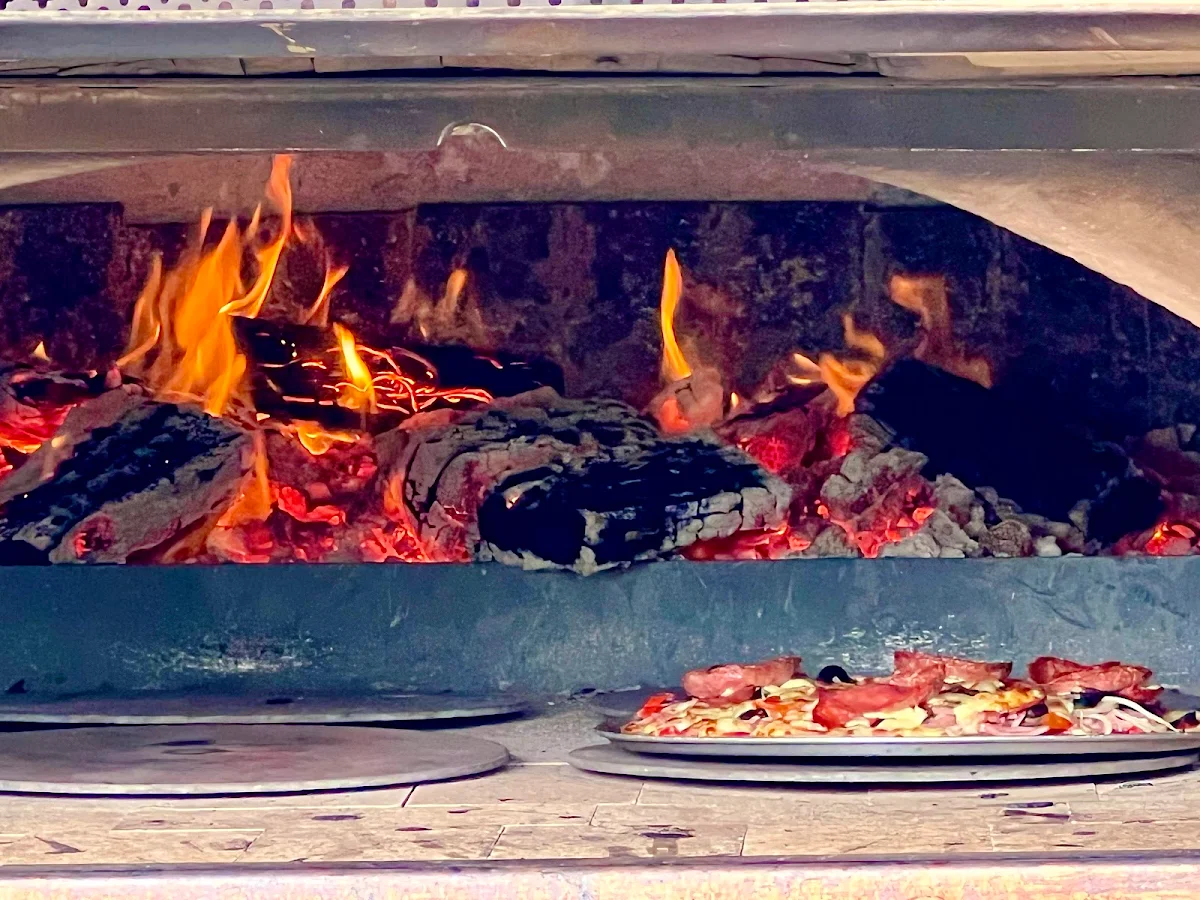 Highlights, Deadwood Pizza