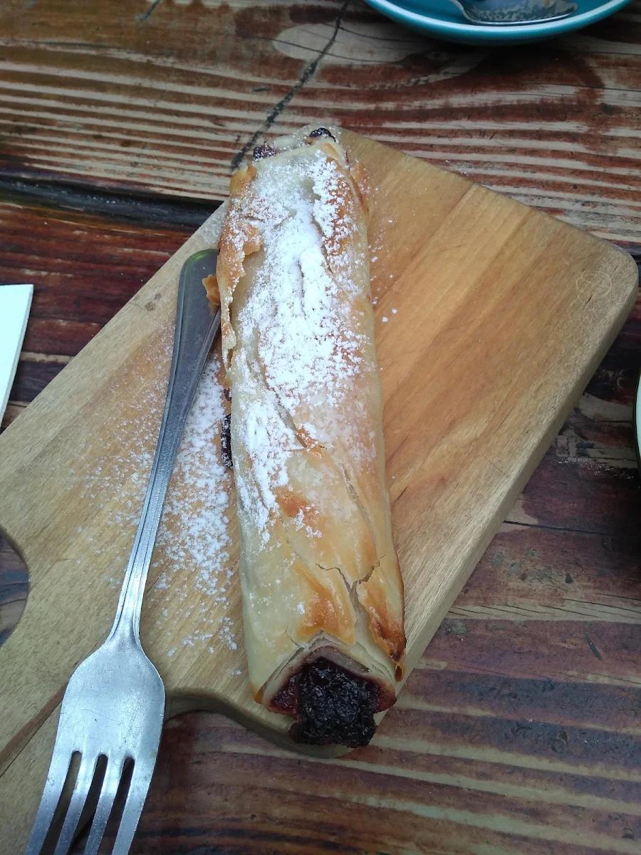 Cherry, Figjam Cafe