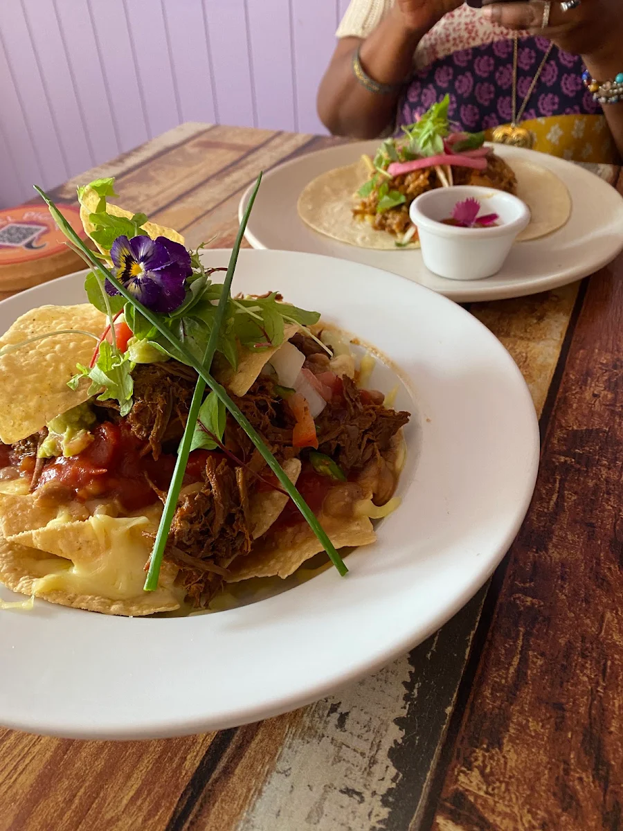Nachos Beef, Pigface Seafood