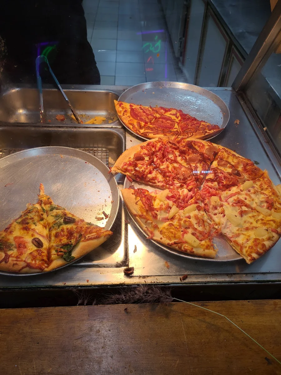 Highlights, Papalino's Pizza