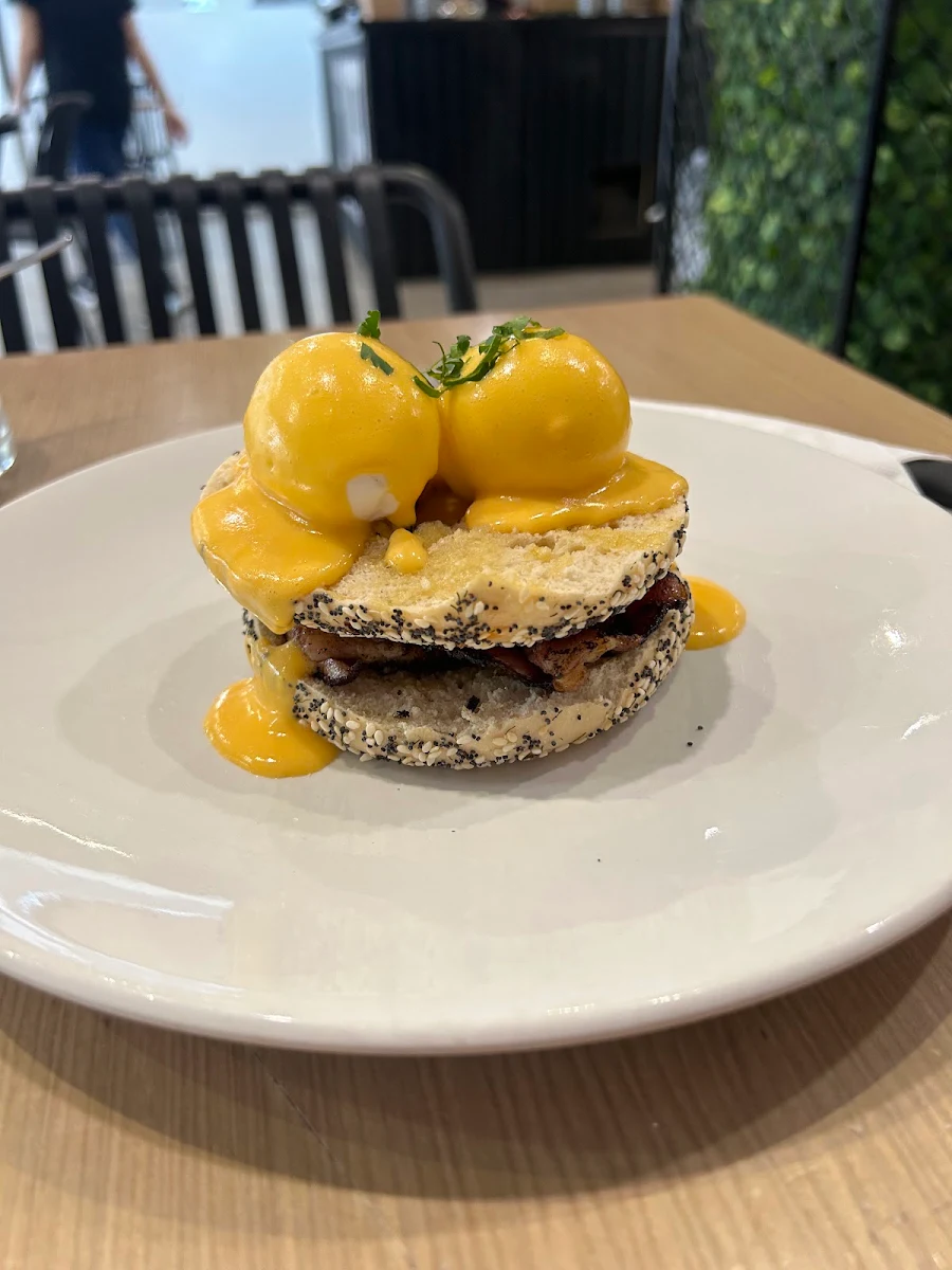 Eggs Benedict