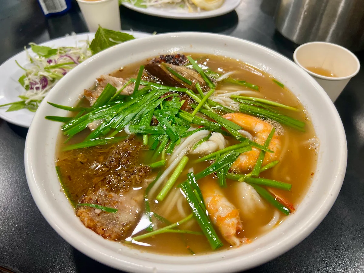Bún Mắm, Dong Xanh
