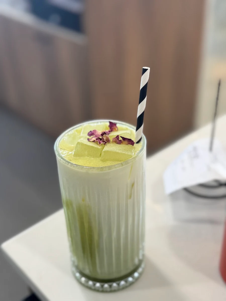 Highlights, Le Bon Coffee House & Bar