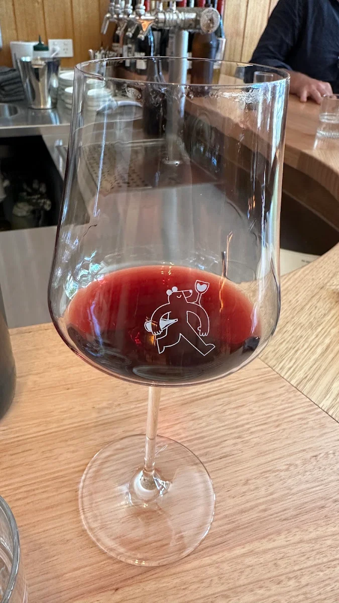 Highlights, Bear's Wine Bar