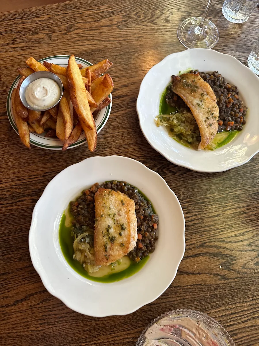 Highlights, Bear's Wine Bar