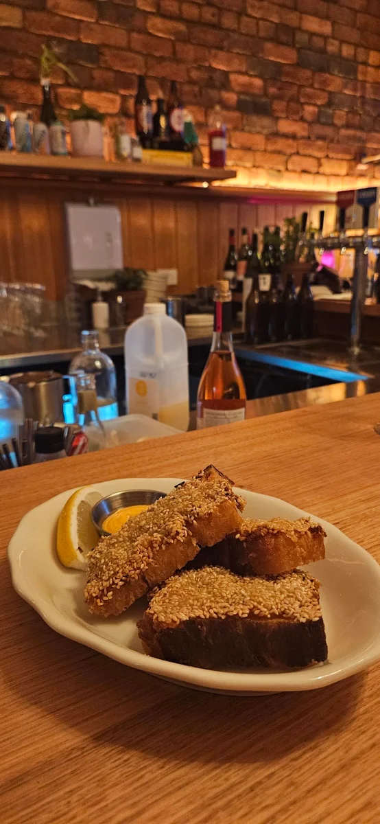 Highlights, Bear's Wine Bar
