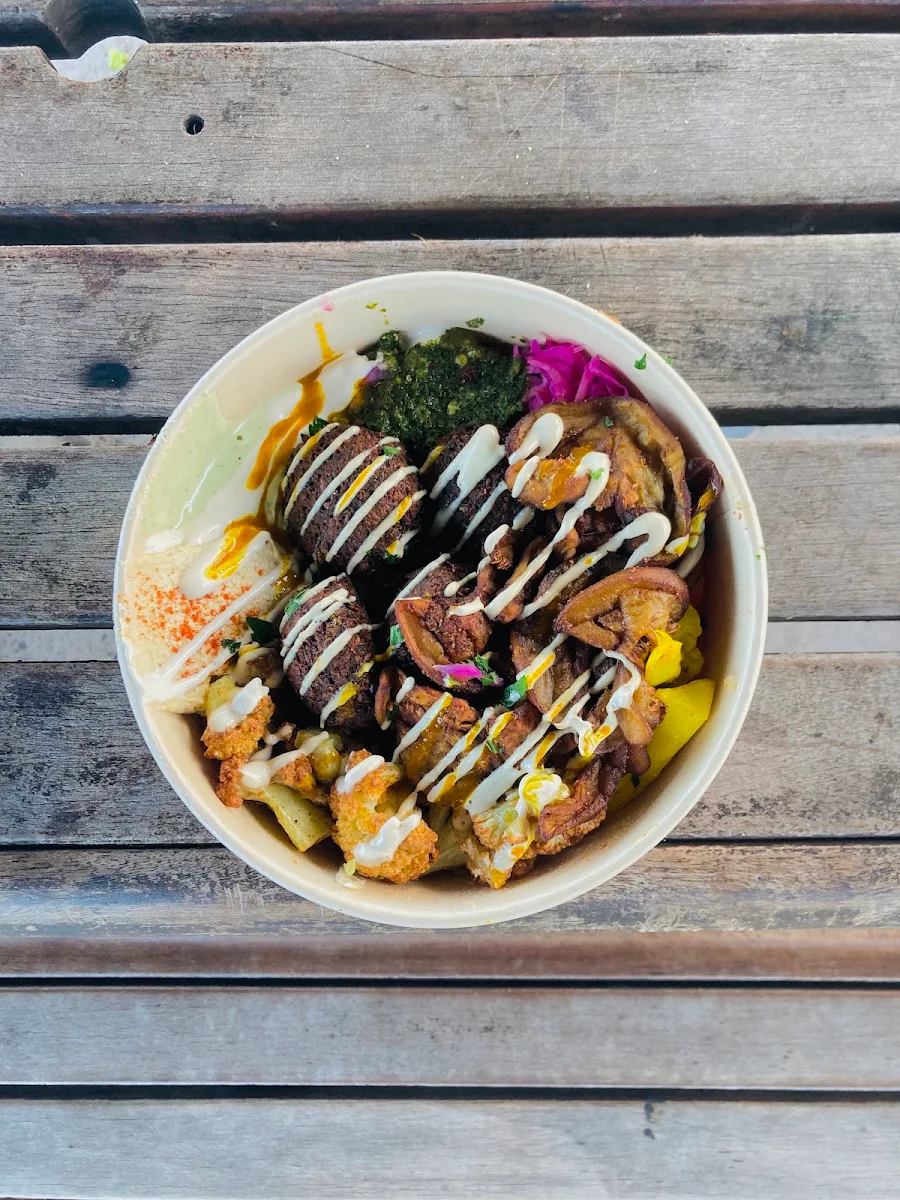 Highlights, Shuk By The Beach