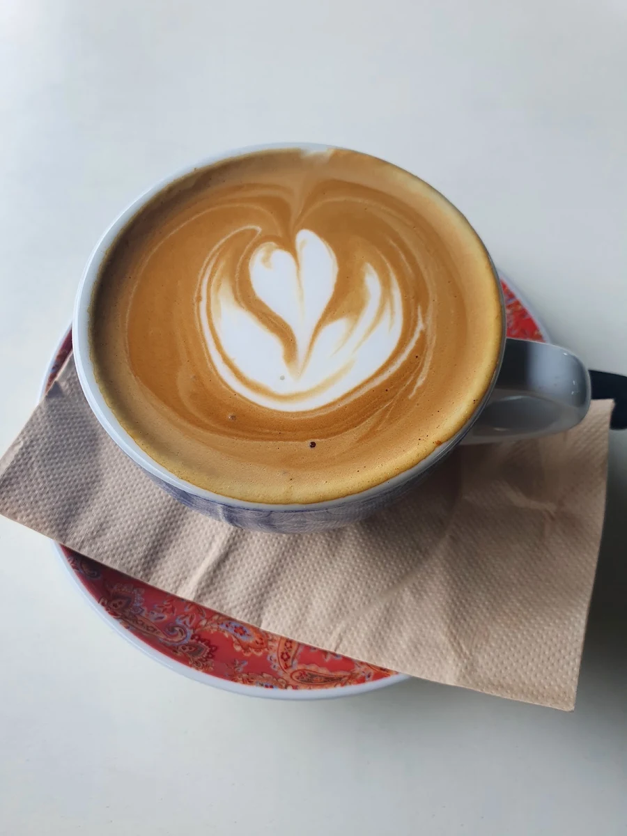 Flat White, Phat Coffee