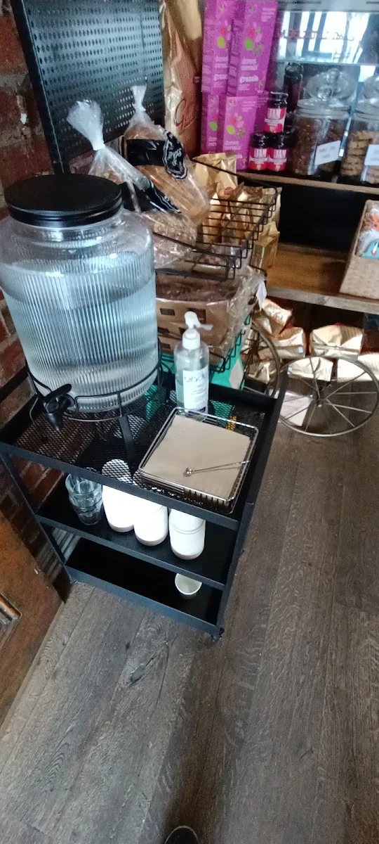 Highlights, Saki’s Coffee