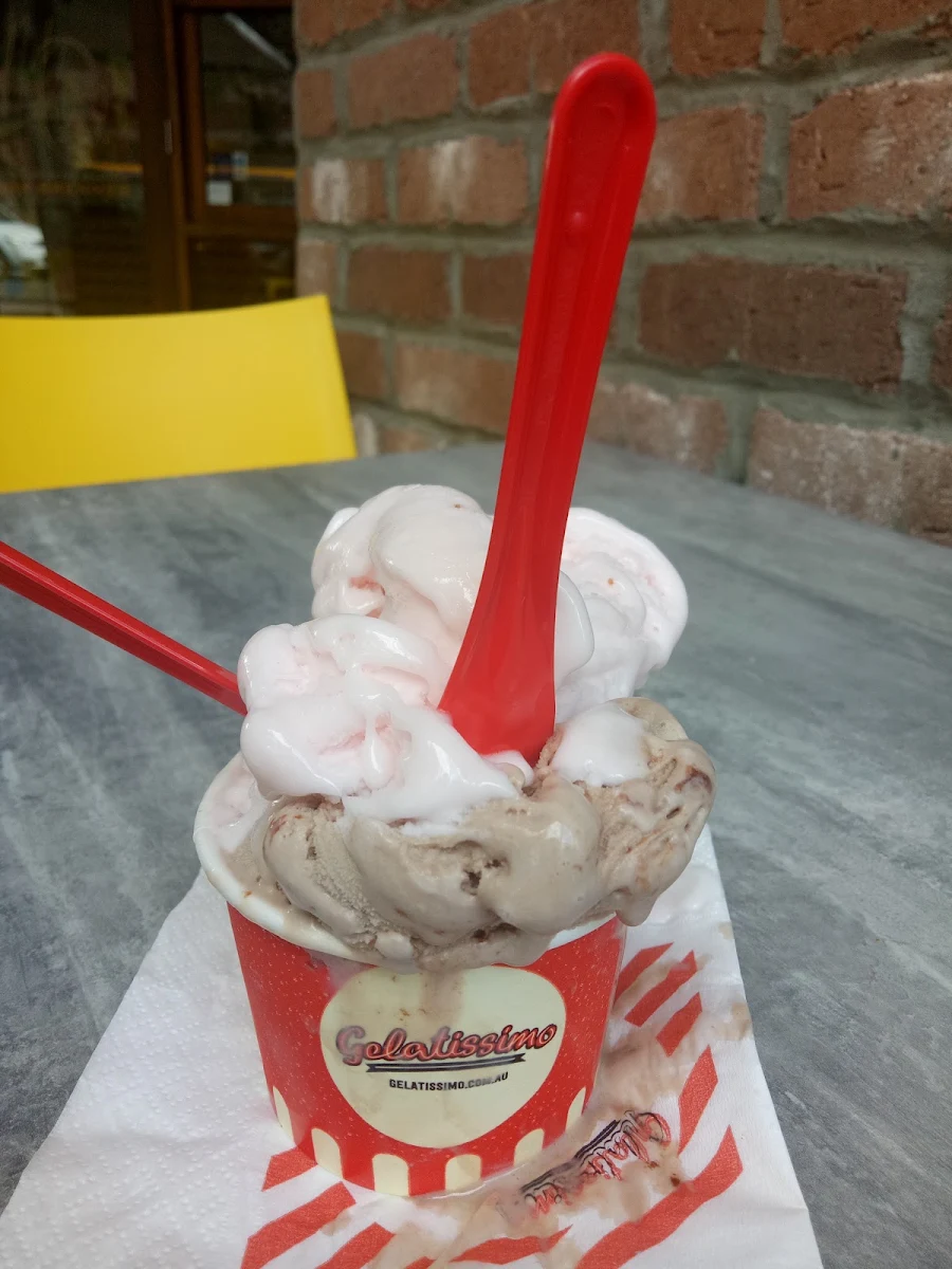 Frosé and Veronese Chocolate Gelato