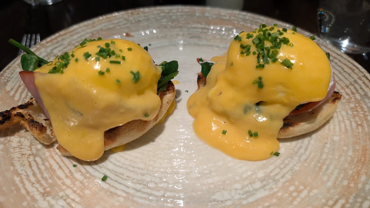Eggs Benedict, Luke's Kitchen at Kimpton Margot Hotel Sydney