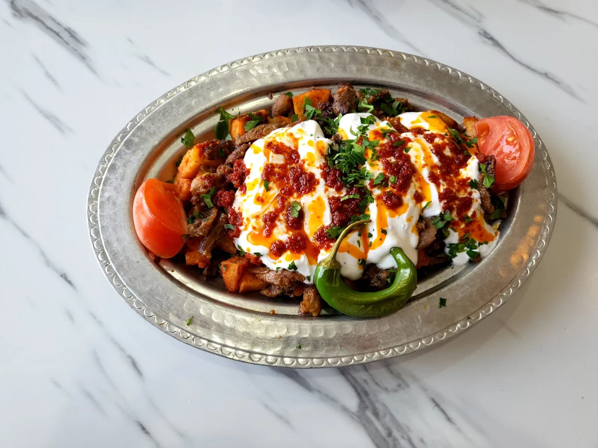 Iskender, Kuzu Turkish Resturant & Shisha Lounge
