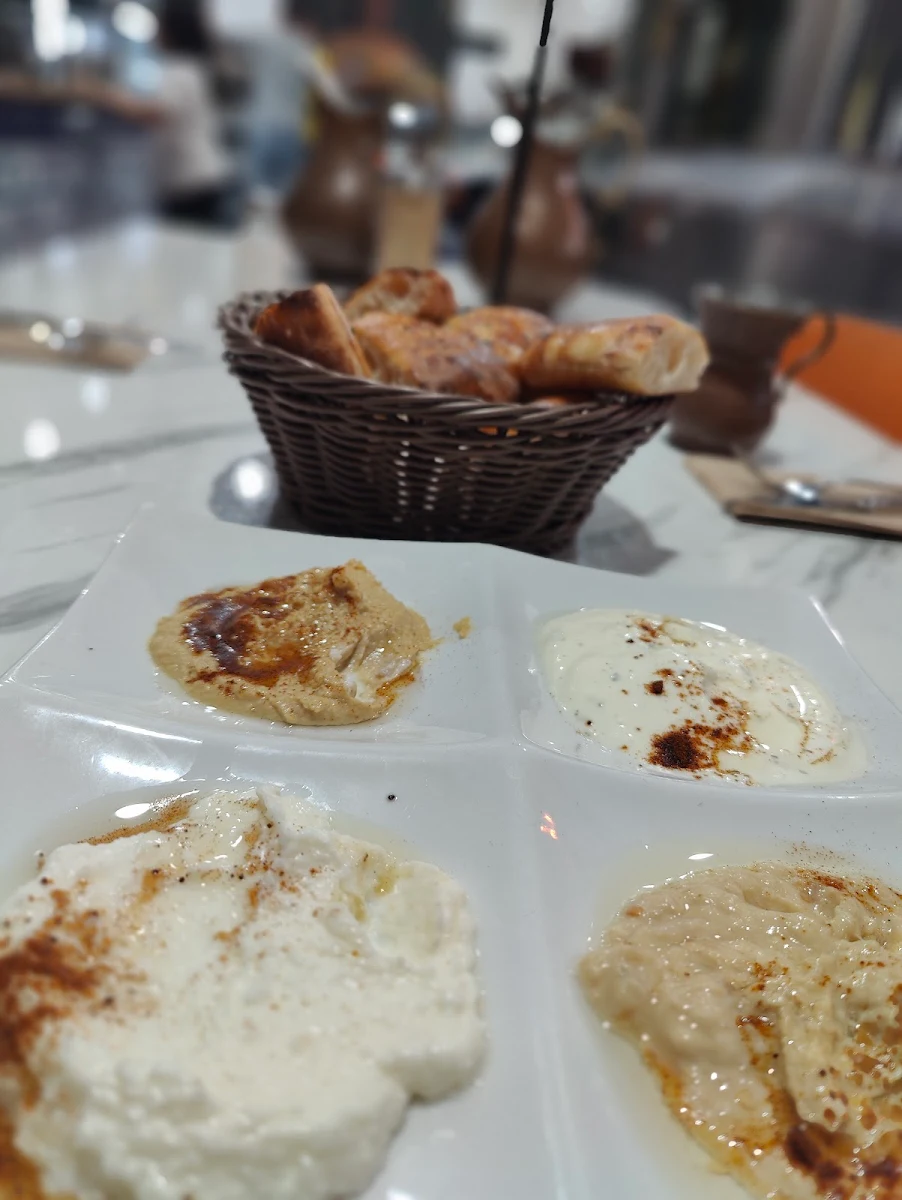 Mixed Dips, Kuzu Turkish Resturant & Shisha Lounge