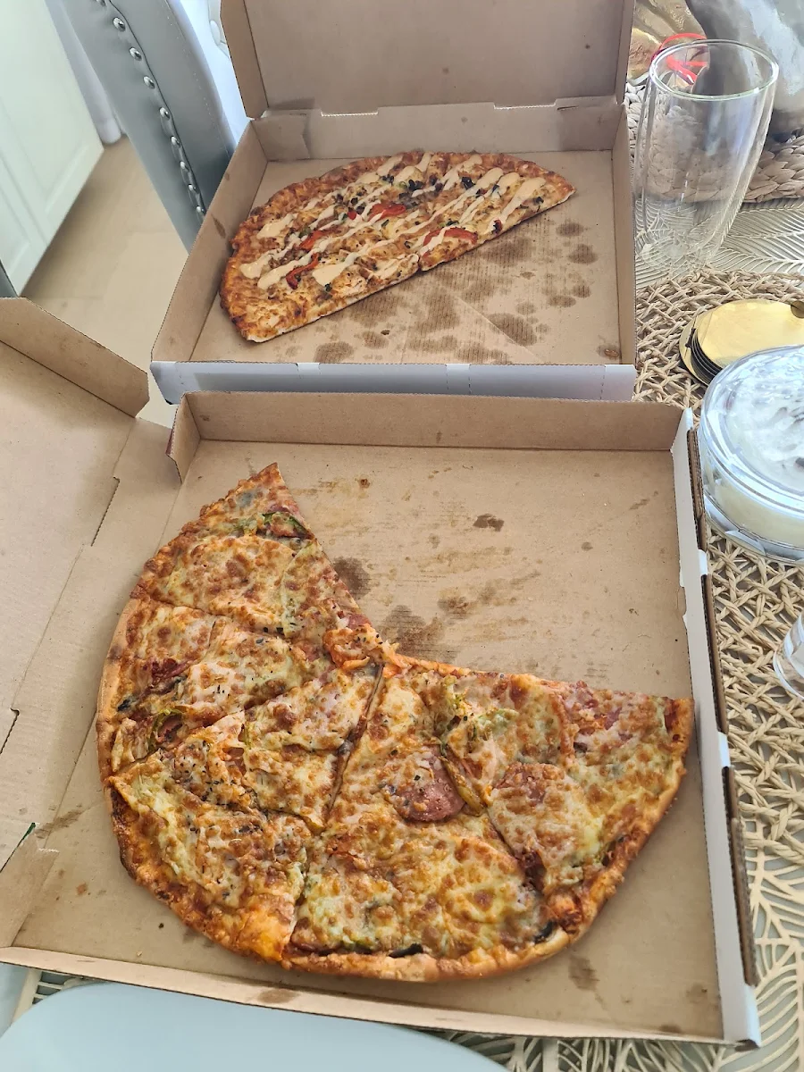 Highlights, Mariner Pizzeria