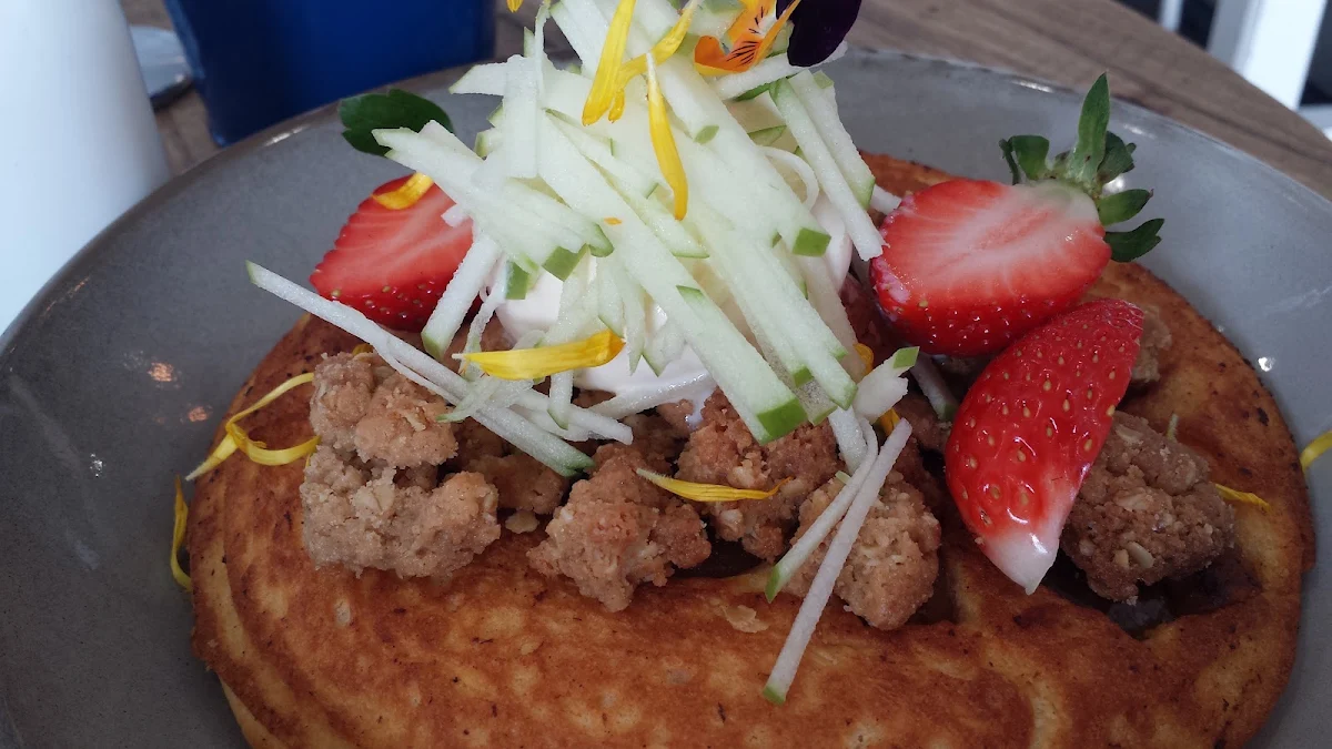 Apple Crumble Pancake