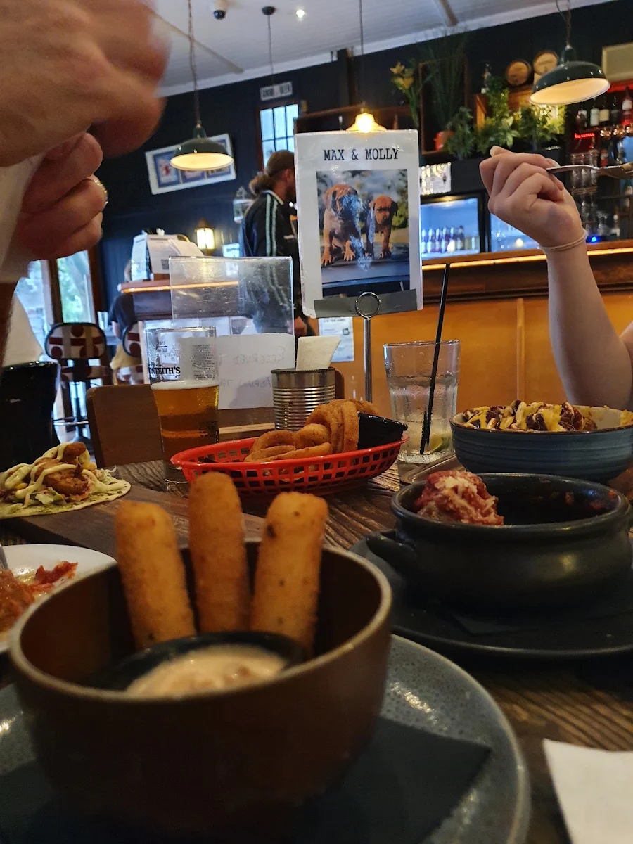 Share Plates, Shady Palms Cafe & Bar