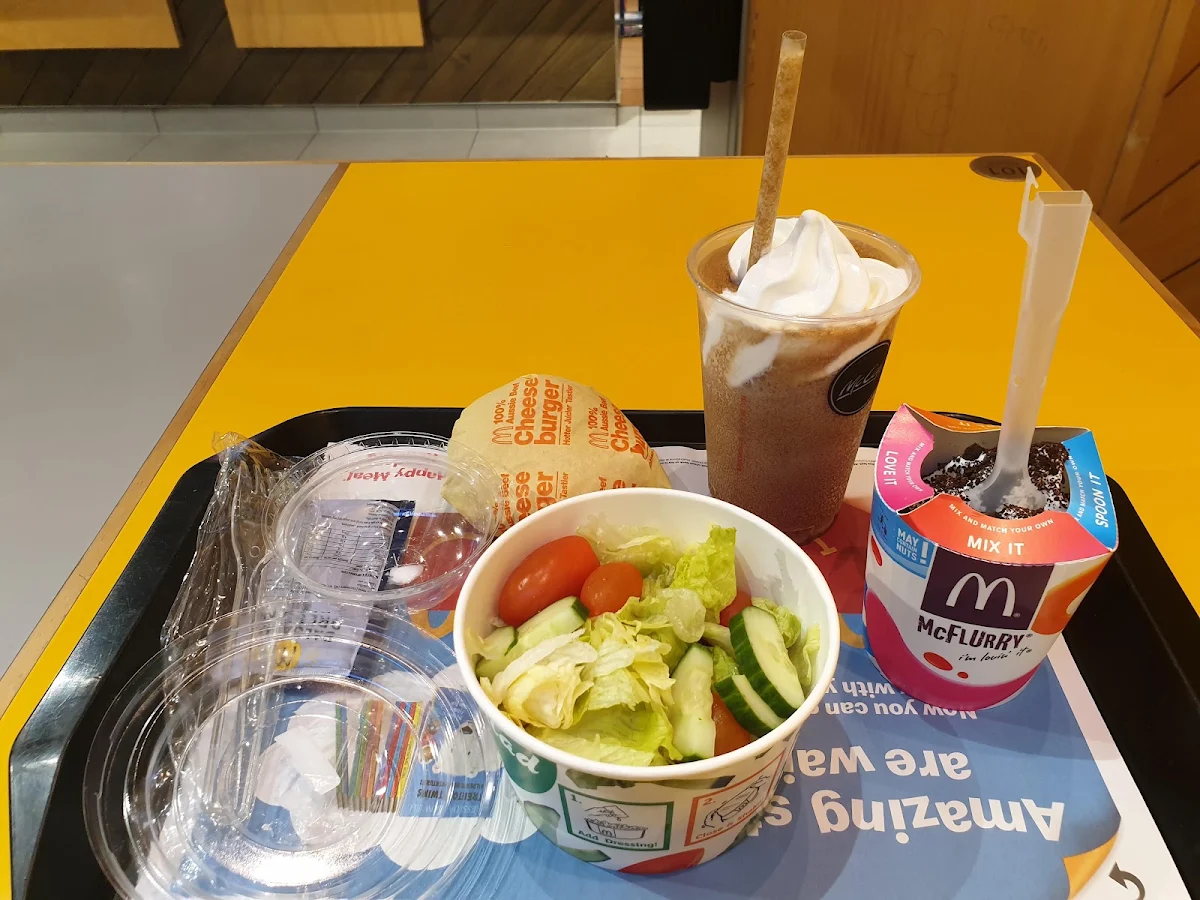 Cheeseburger, McDonald's Kings Cross