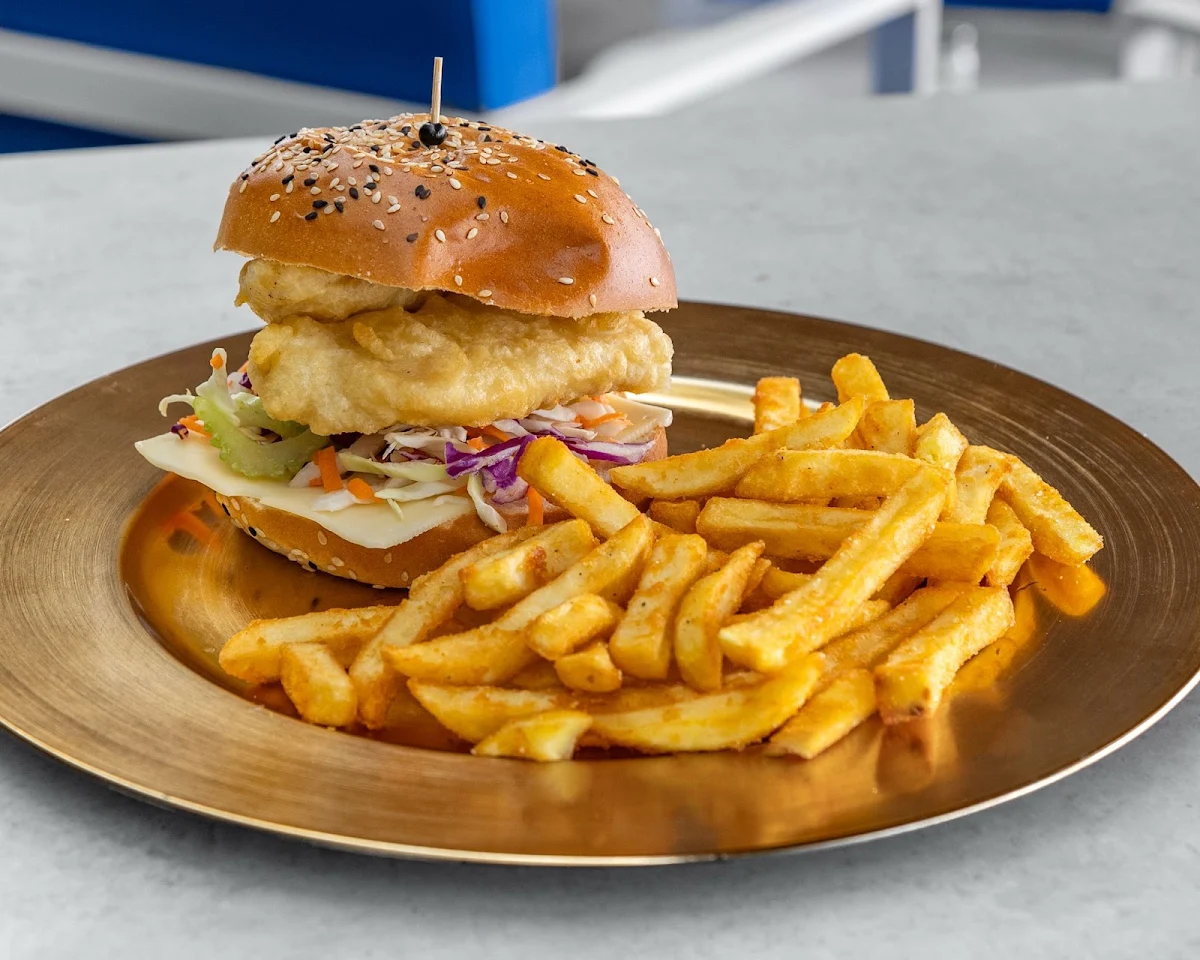 Peri Chicken Burger, Industri Cafè