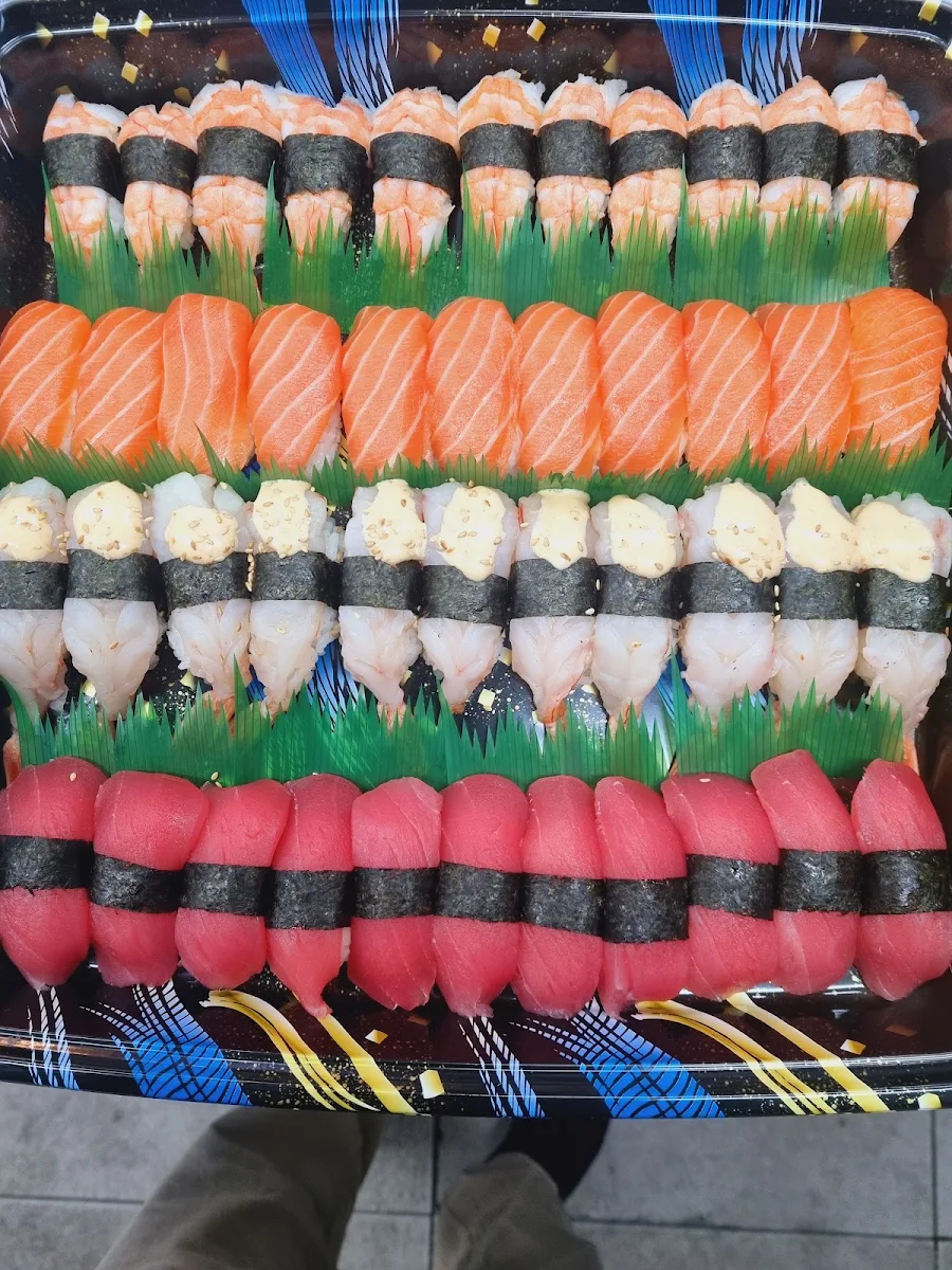 Highlights, Moe Sushi