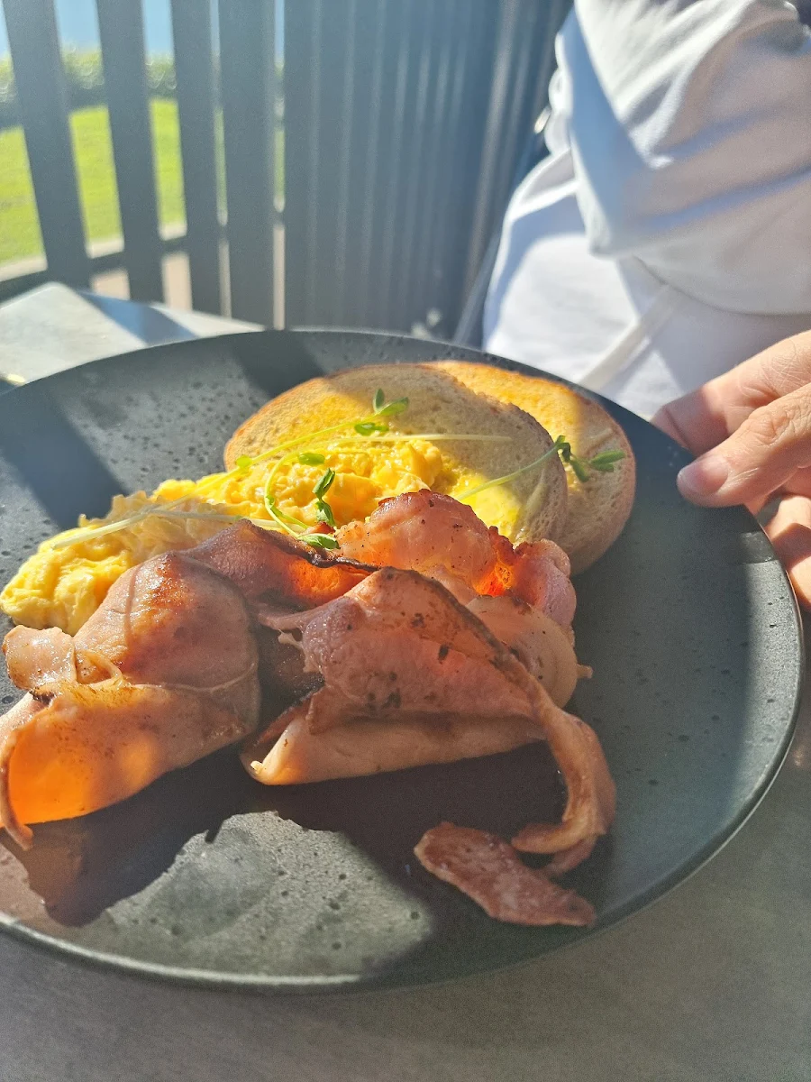 Eggs, Degani Capestone