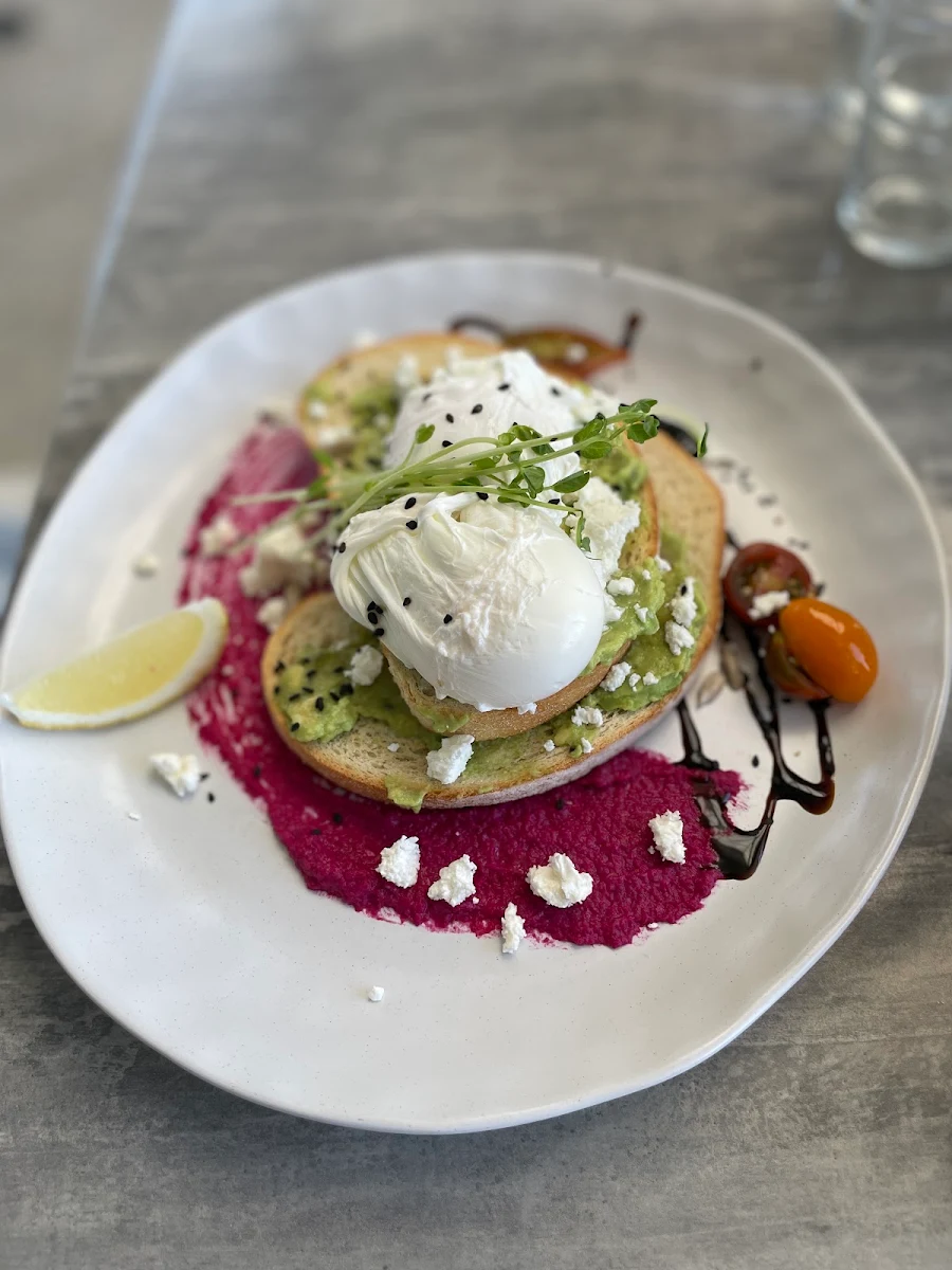 Smashed Avocado, Degani Capestone