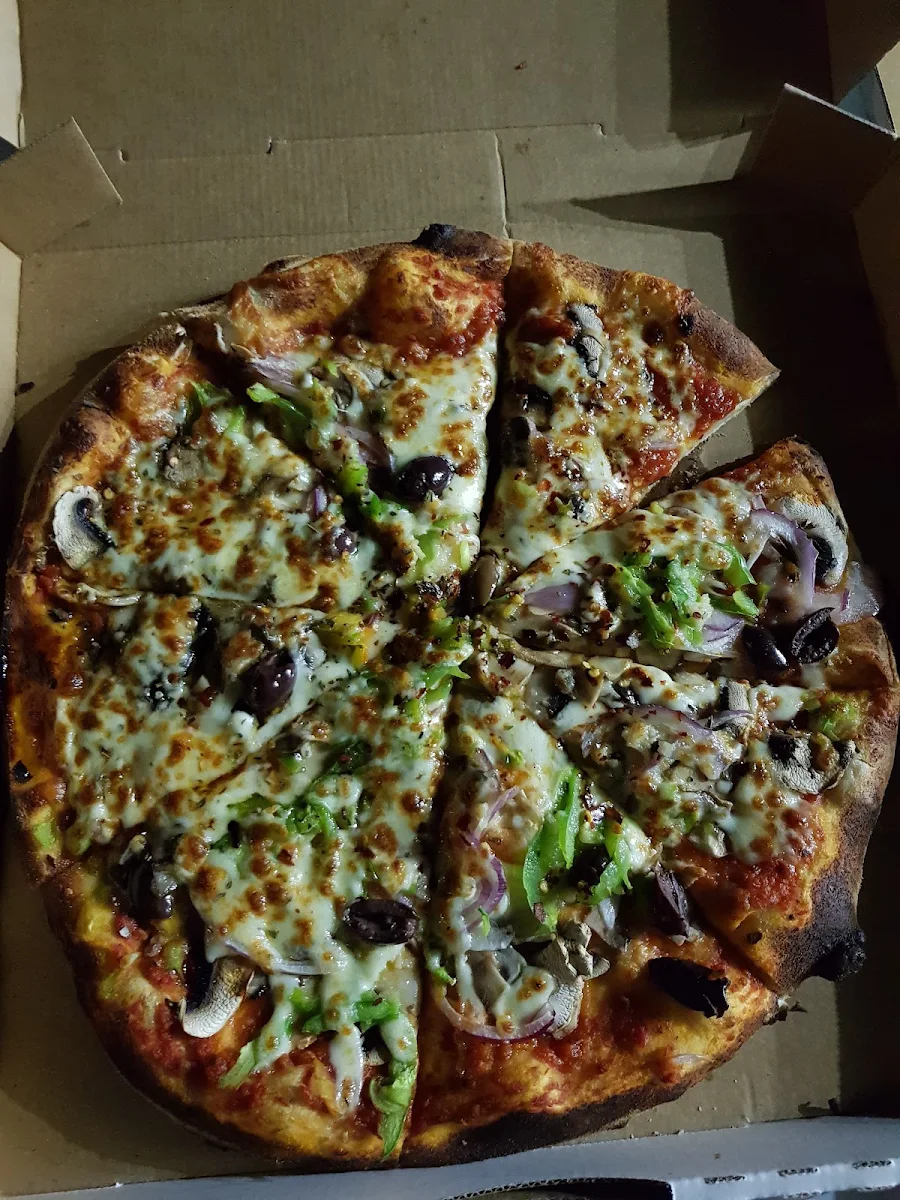 Classic Vegetarian Pizza