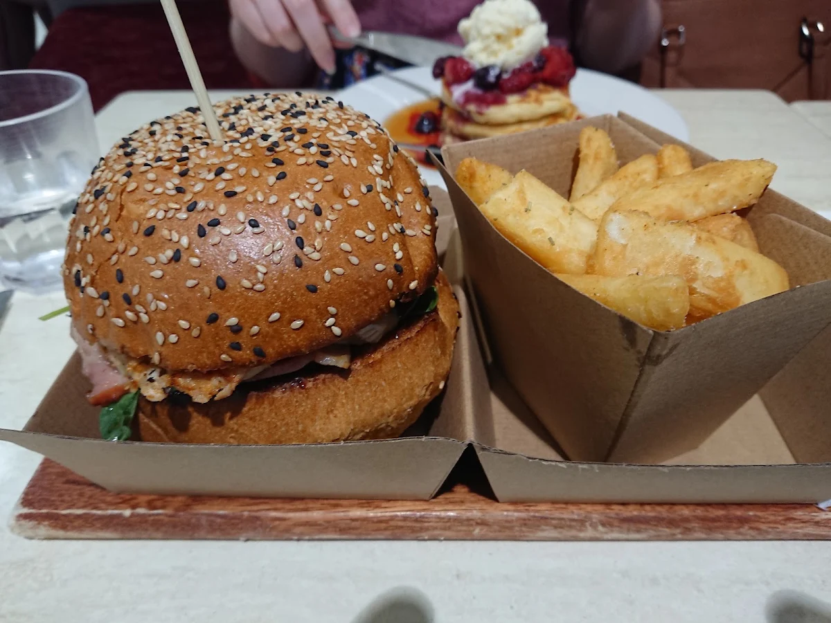 Highlights, Shingle Inn Mt Ommaney