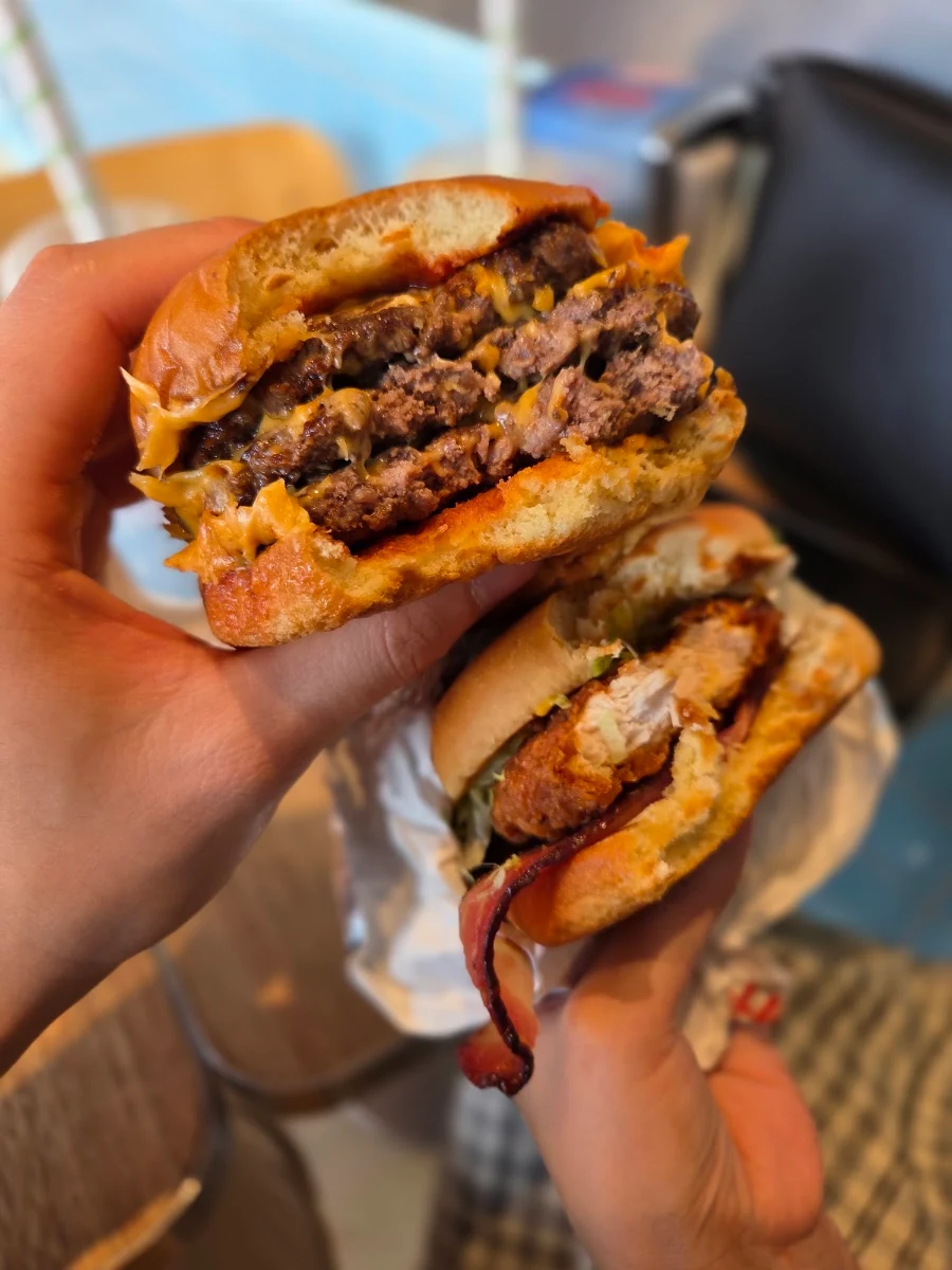 Highlights, Slim's Quality Burger