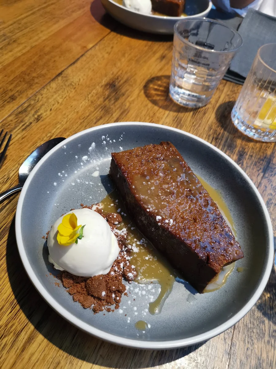 Sticky Date Pudding