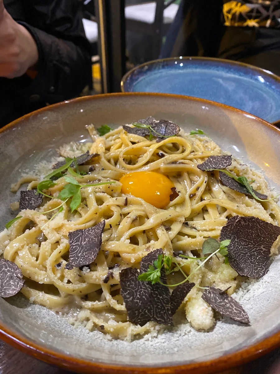 Truffle, Semola Sydney