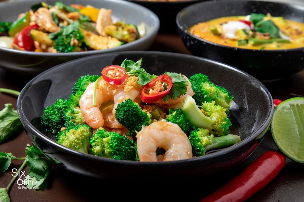 Prawn and Broccoli in Oyster Sauce