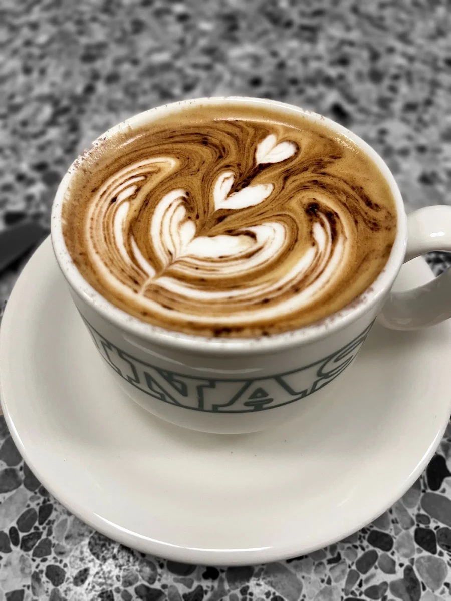 Cappuccino, Valentinas Sydney