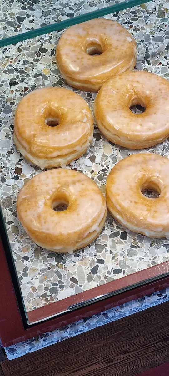 Donuts, Valentinas Sydney