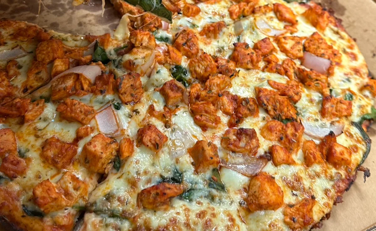 Butter Chicken Pizza