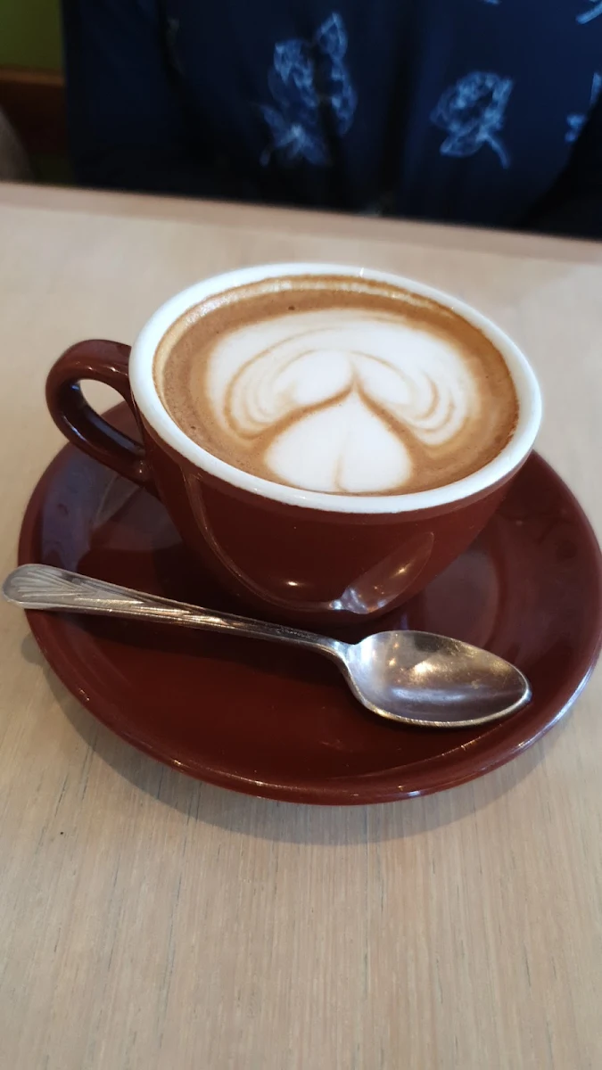 Flat White, Mr Burch