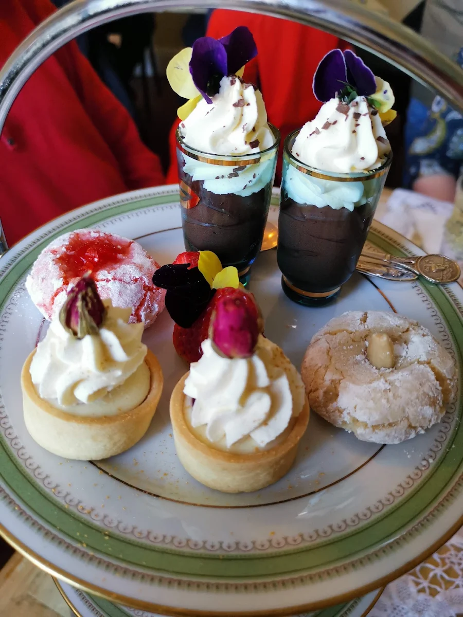 High Tea, Mr Burch