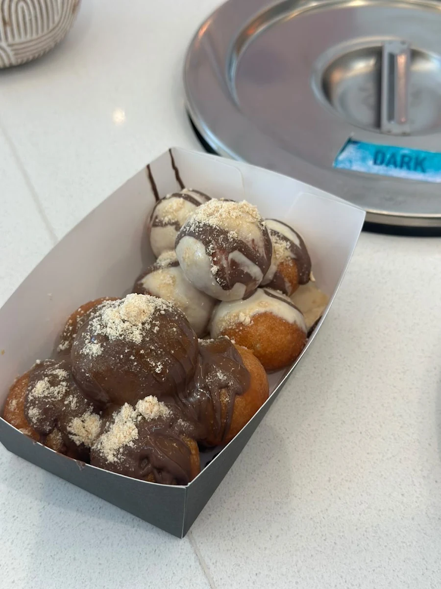 Highlights, Lukumades Canberra