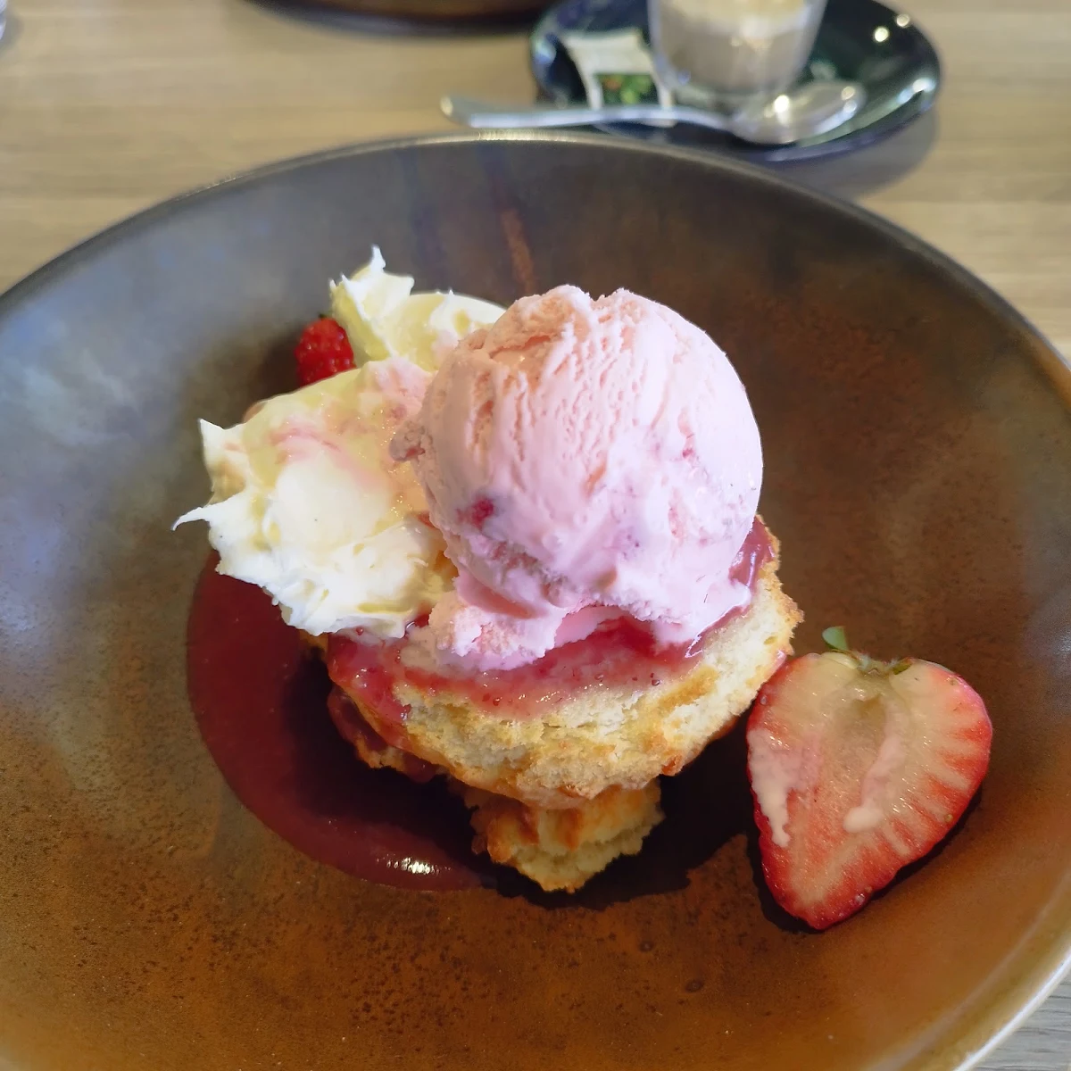 Scones, Restaurant Cuvée