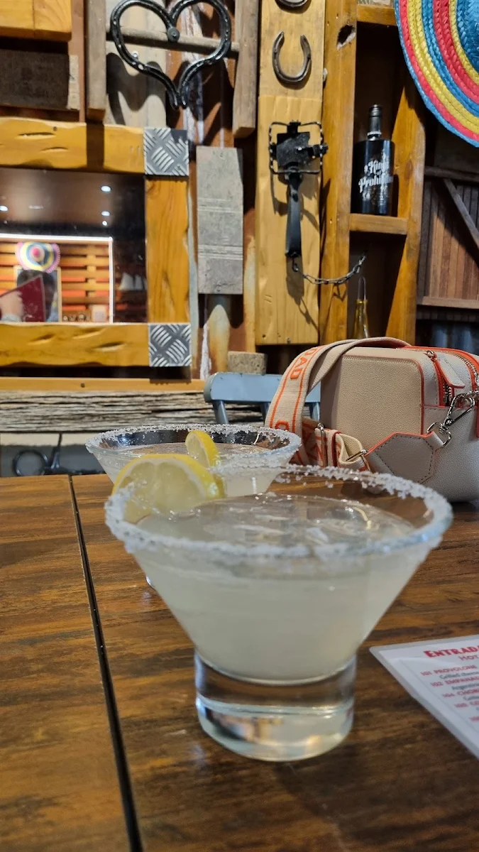 Margaritas, Mexican Cantina From Los Argentinos