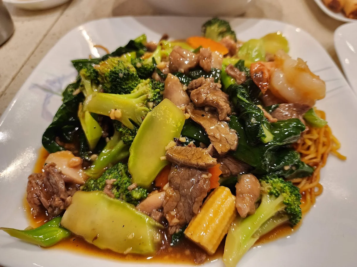 Combination Fried Noodles