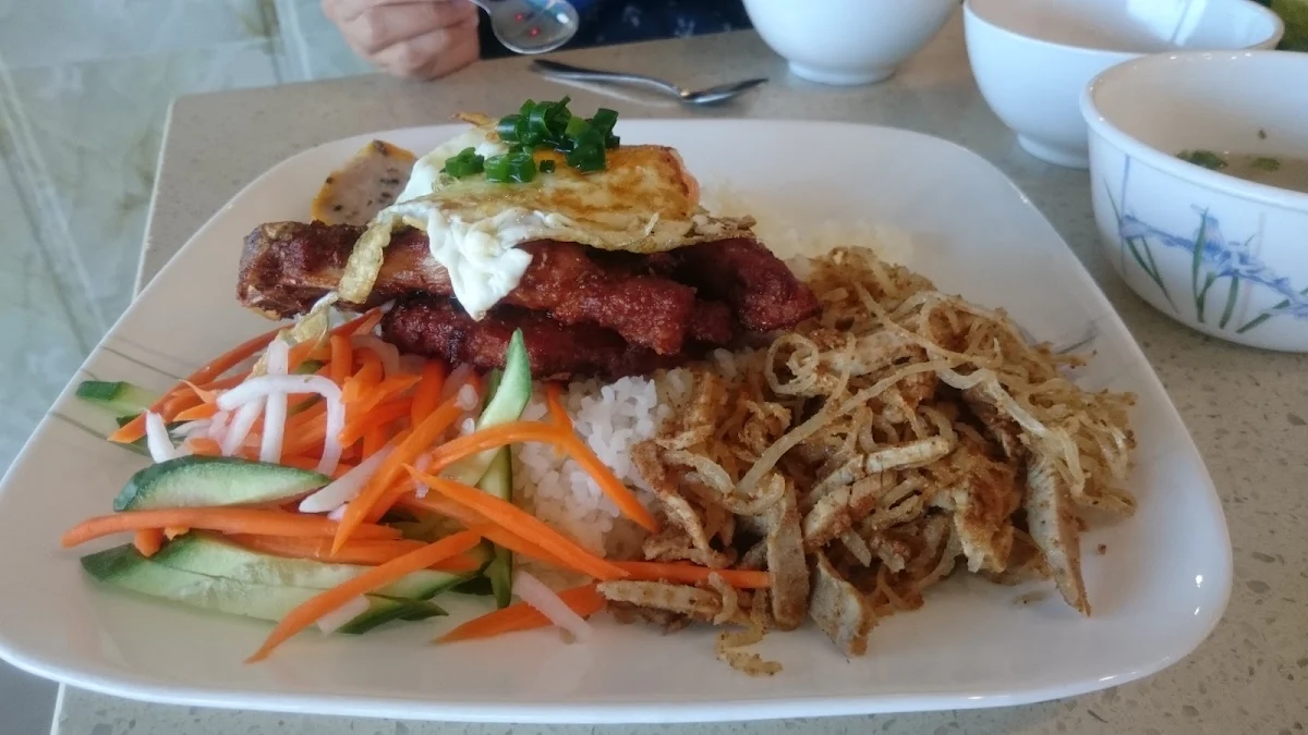 Lemongrass Pork Chop Broken Rice