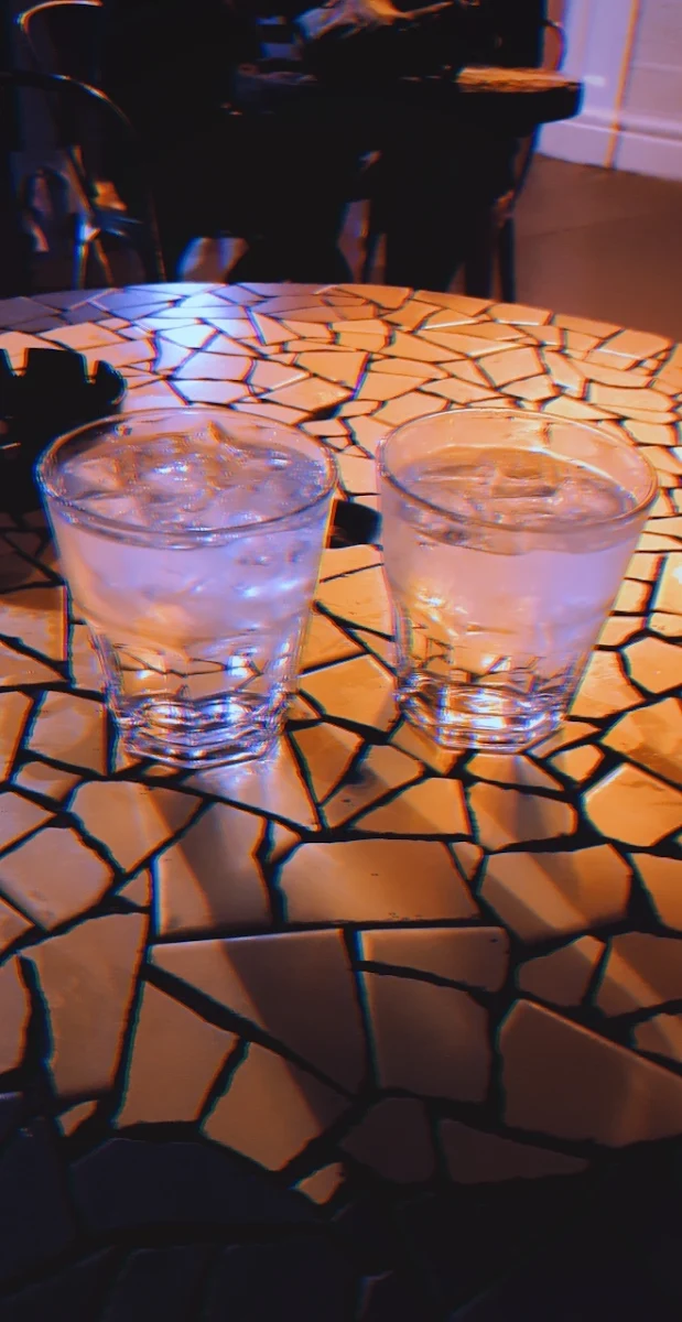 Vodka Lemonade, The Austral