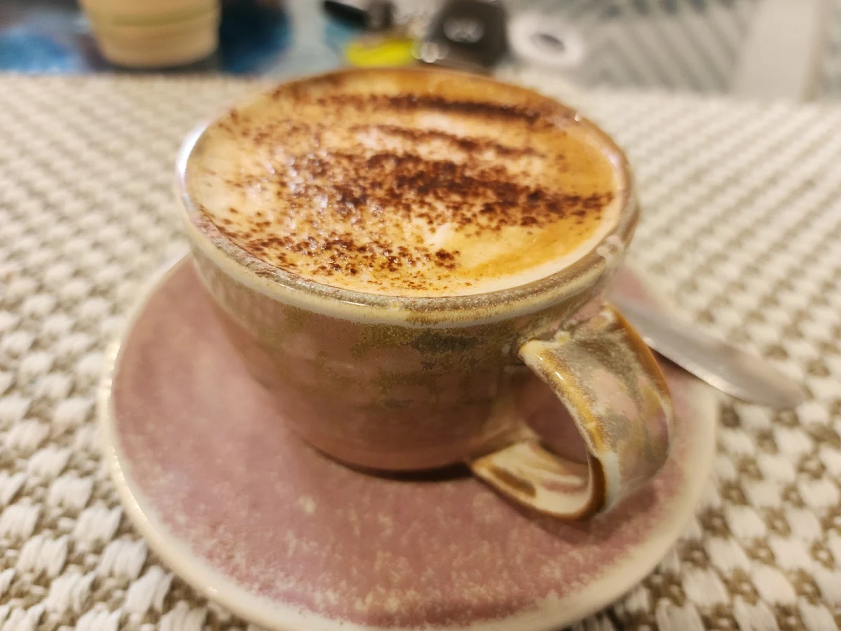 Highlights, The Coffee House